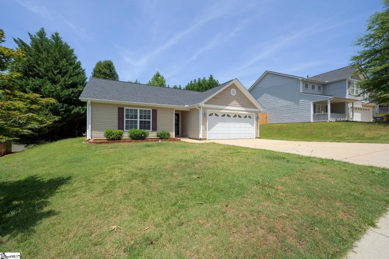 Property image 2 at 5 Jessica Way, Greer, SC 29651