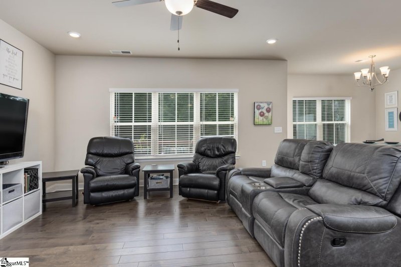 Property image 3 at 15 HARVESTWOOD Place, Greenville, SC 29605
