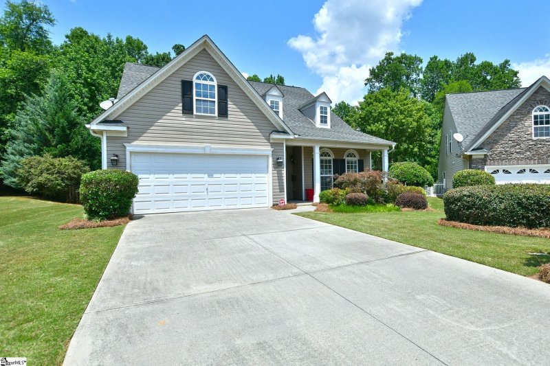 Property image 2 at 107 Bedfordton Court, Simpsonville, SC 29681