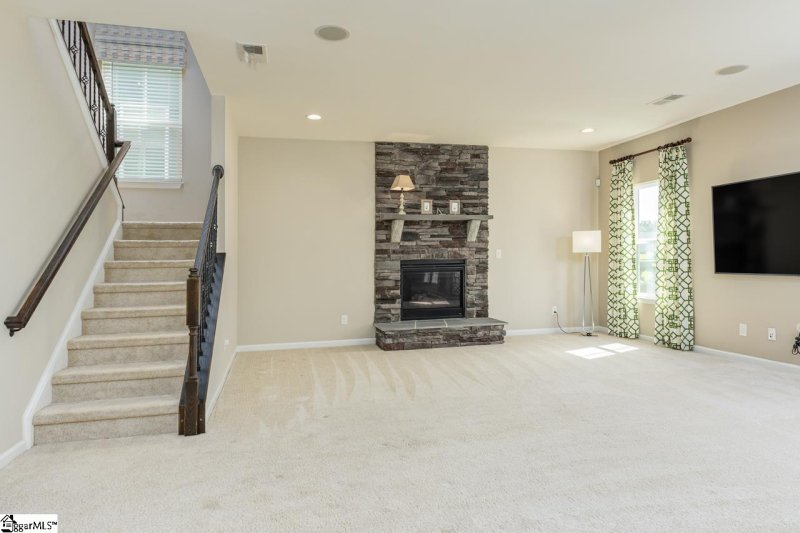 Property image 2 at 6 WATERS RUN Lane, Simpsonville, SC 29681