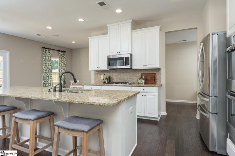 Property image 4 at 6 WATERS RUN Lane, Simpsonville, SC 29681