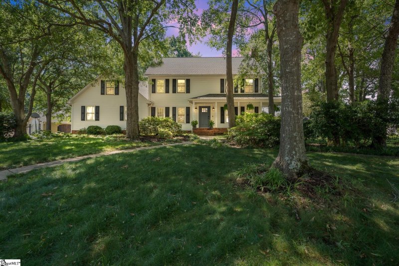 Property image 2 at 204 Chetsworth Lane, Greenville, SC 29607