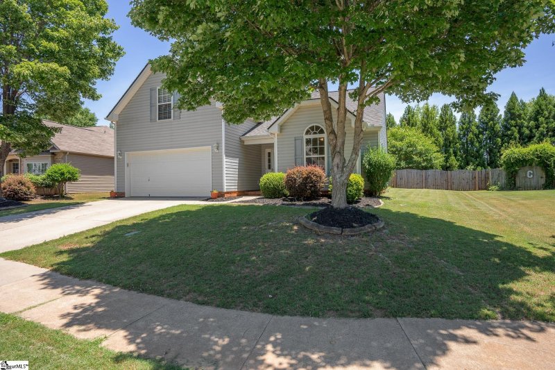 Property image 2 at 303 Plamondon Drive, Simpsonville, SC 29680