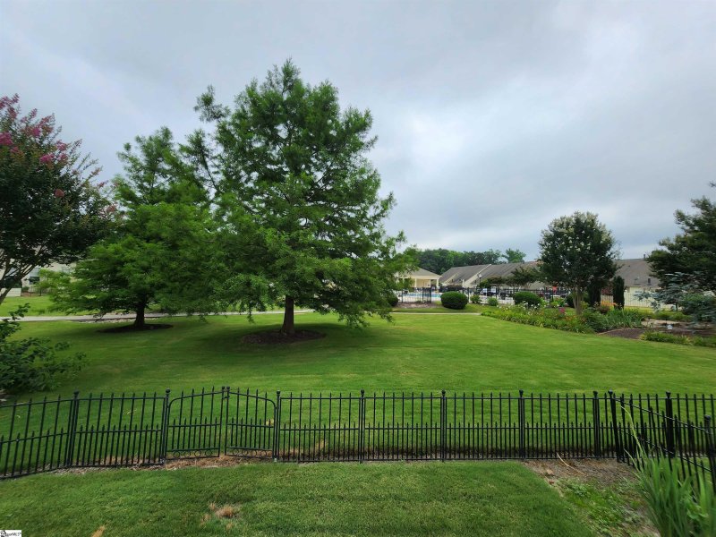 Property image 2 at 113 Ashgrove Lane, Greenville, SC 29607