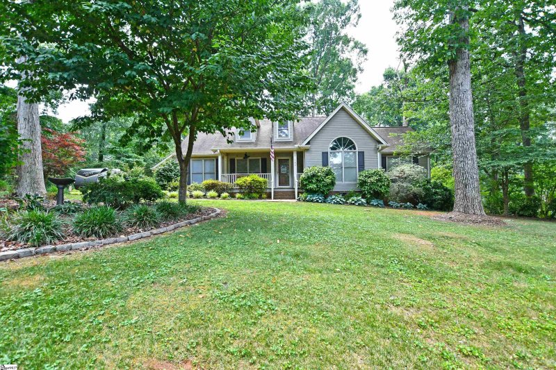 109 Rockbridge Court