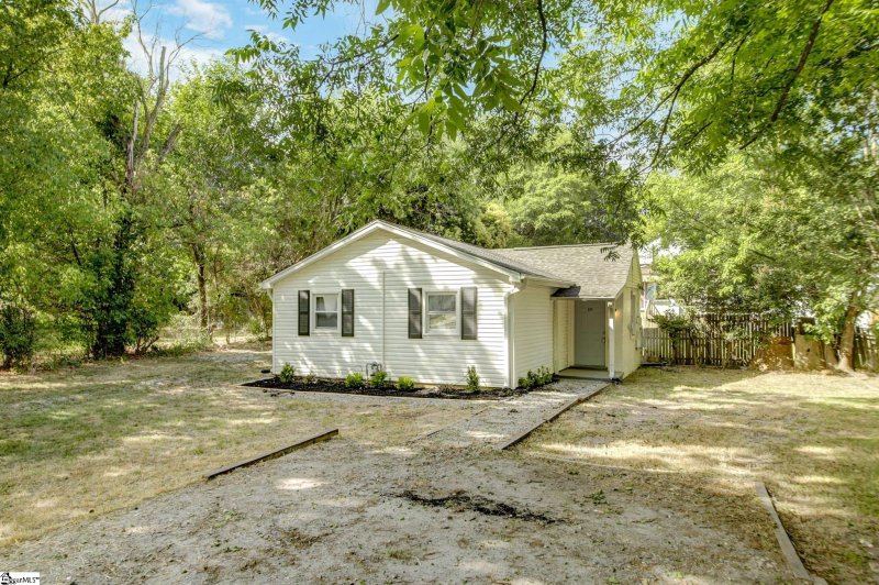 Property image 2 at 19 Adger Street, Greenville, SC 29605