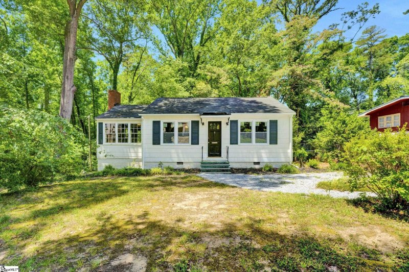 Property image 2 at 272 S High Point Road, Spartanburg, SC 29301-3058