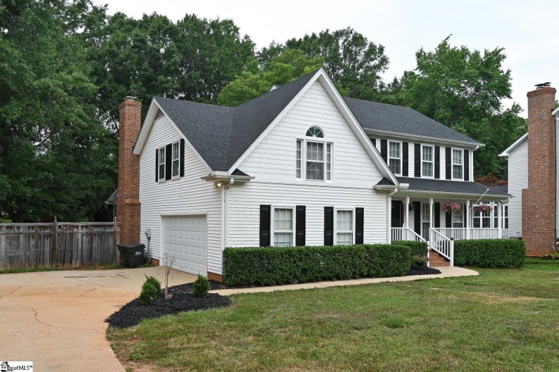 Property image 2 at 904 E Silverleaf Street, Greer, SC 29650