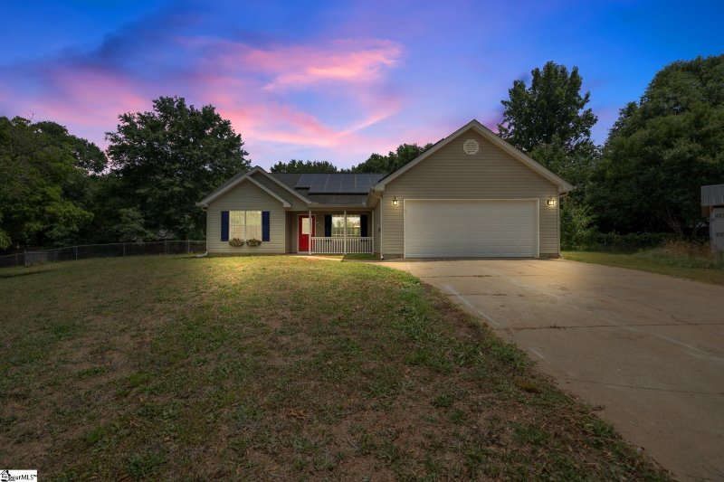 Property image 3 at 128 Grouse Court, Easley, SC 29642