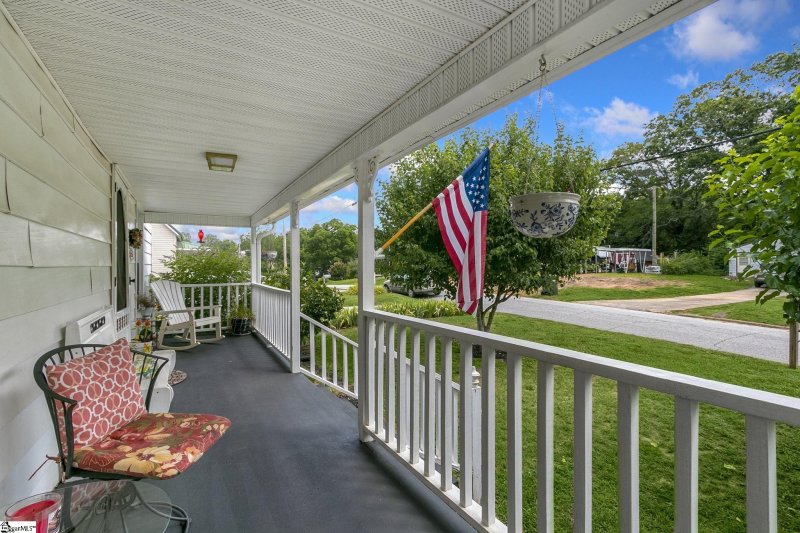 Property image 4 at 216 S 8th Street, Easley, SC 29640