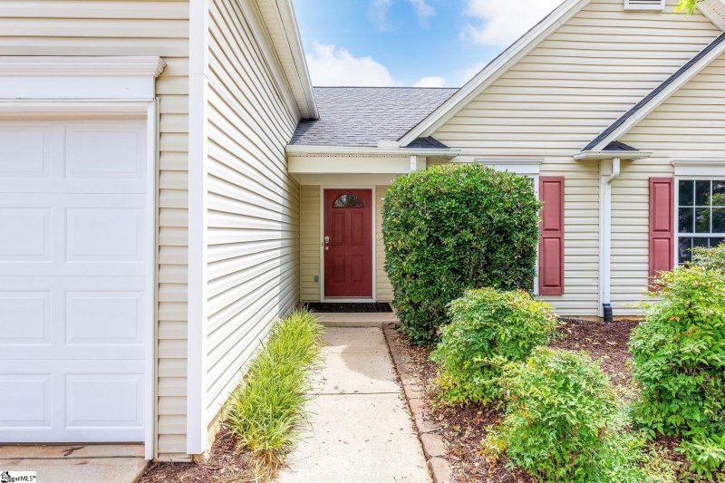 Property image 4 at 9 Hunterdon Court, Simpsonville, SC 29680