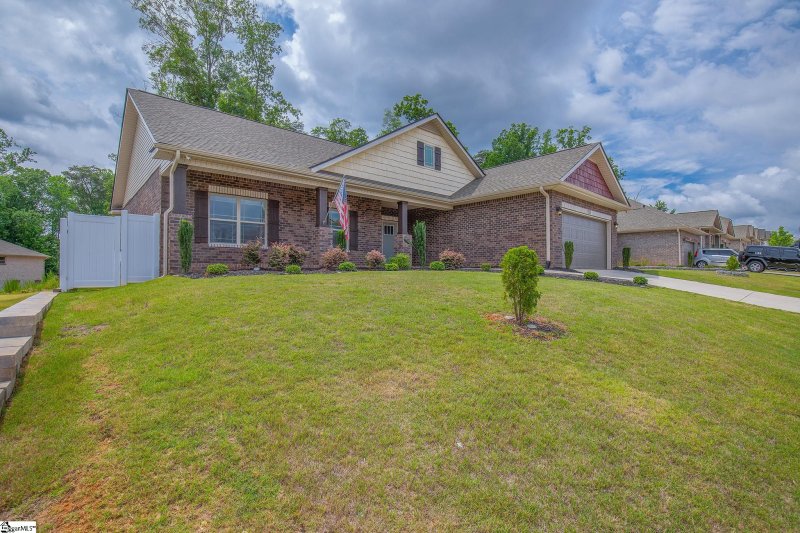 Property image 3 at 128 Starlight Drive, Greenville, SC 29605
