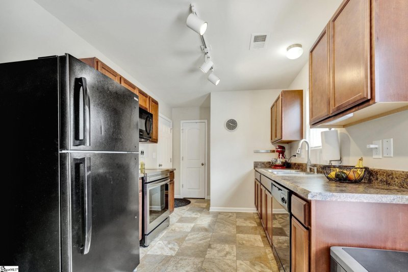 Property image 5 at 105 Katrina Court, Piedmont, SC 29673