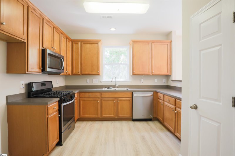 Property image 4 at 208 Perthwood Place, Greenville, SC 29617