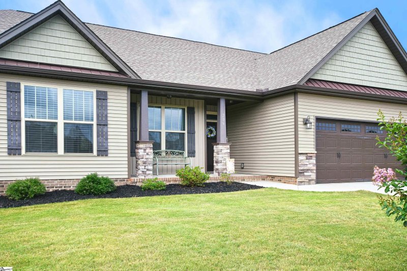 Property image 2 at 206 Spruce Creek Court, Greer, SC 29651