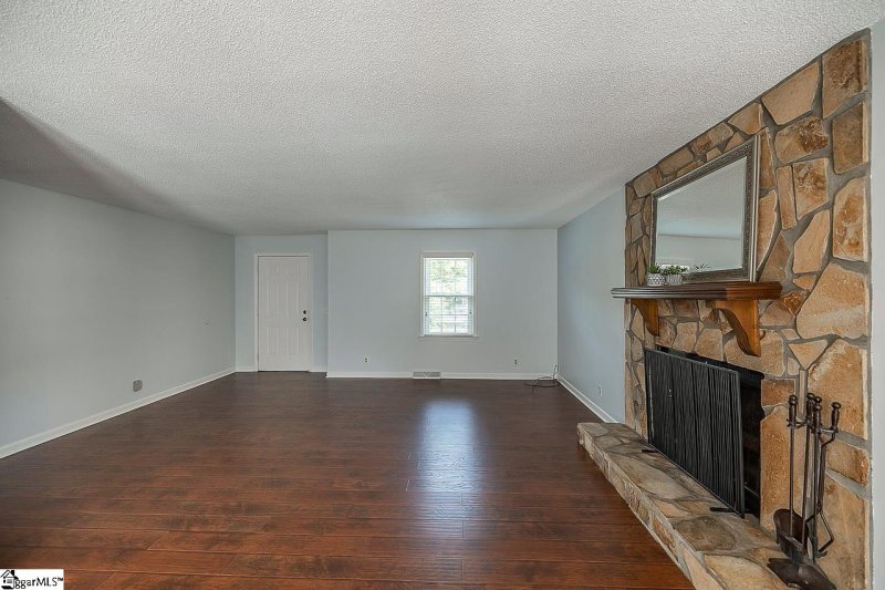 Property image 4 at 105 Blakely Drive, Mauldin, SC 29662