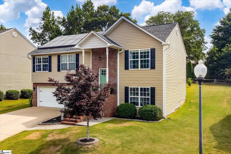 Property image 2 at 34 Spring Fellow Lane, Taylors, SC 29687-1714