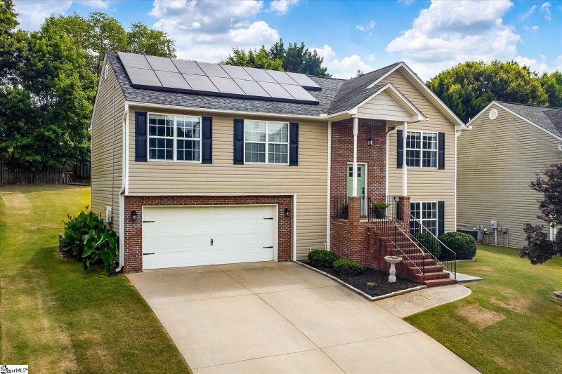 Property image 3 at 34 Spring Fellow Lane, Taylors, SC 29687-1714