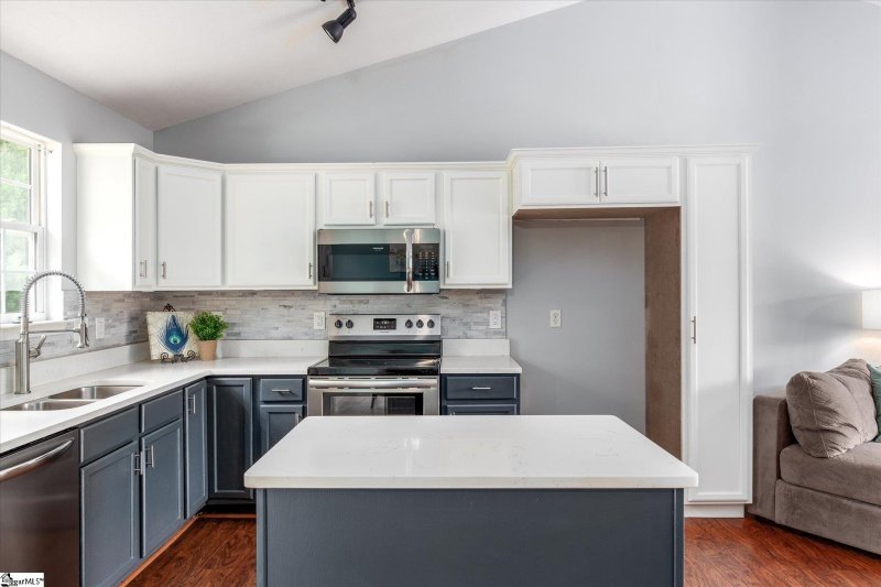 Property image 5 at 34 Spring Fellow Lane, Taylors, SC 29687-1714