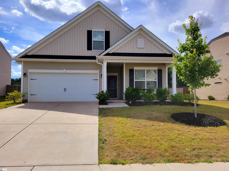 Property image 2 at 226 Braselton Street, Duncan, SC 29334