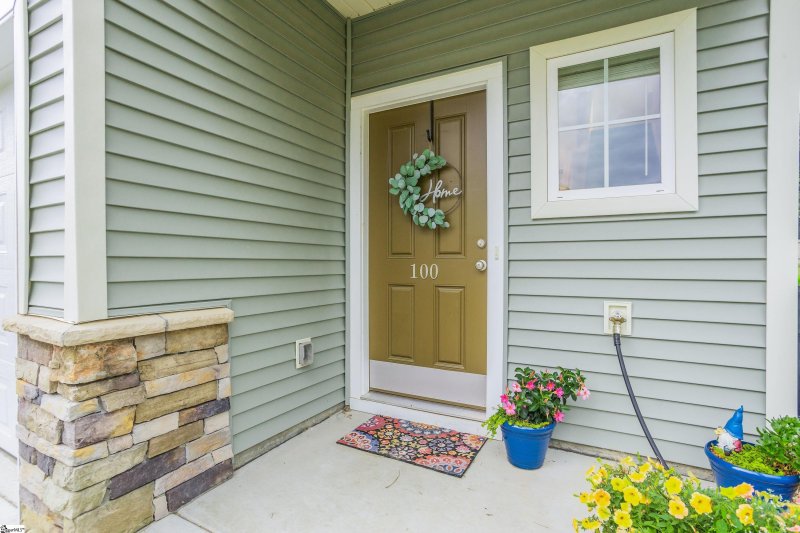 Property image 2 at 100 Bluet Lane, Taylors, SC 29687