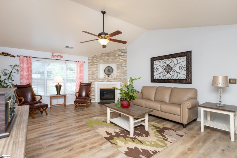 Property image 3 at 508 Carey Drive, Greer, SC 29651