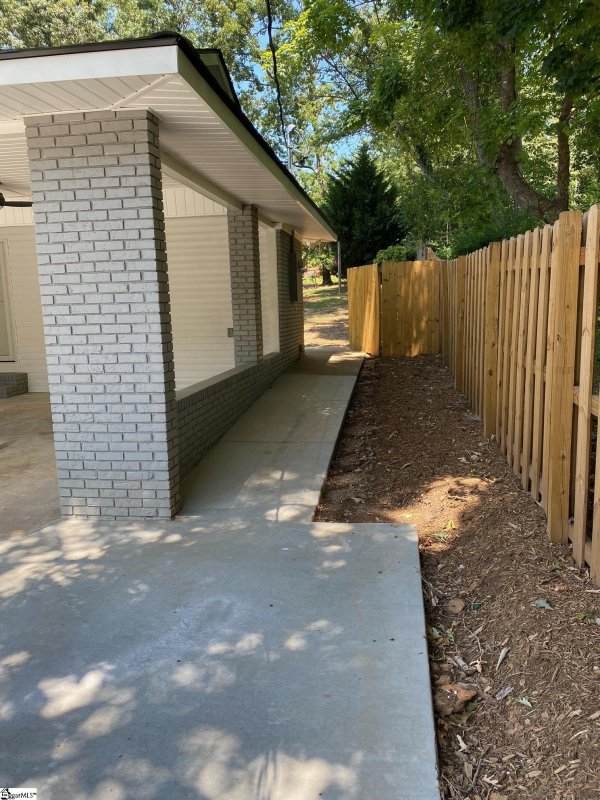 Property image 5 at 4 Wayne Drive, Taylors, SC 29687