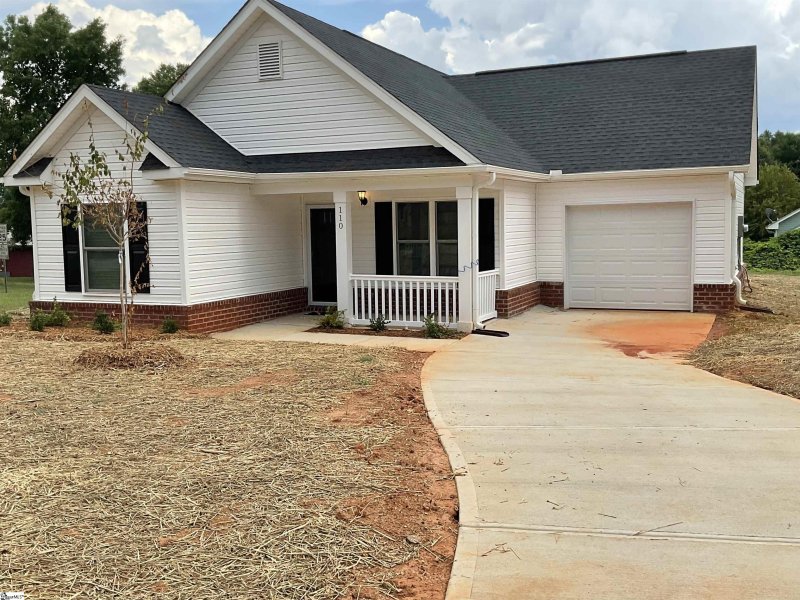 Property image 2 at 110 Walcott Street, Greenville, SC 29609