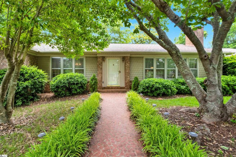 701 Meadowbrook Drive