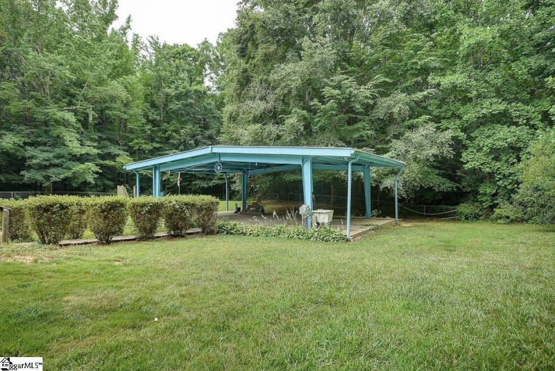 Property image 4 at 208 S Wingate Road, Greenville, SC 29605