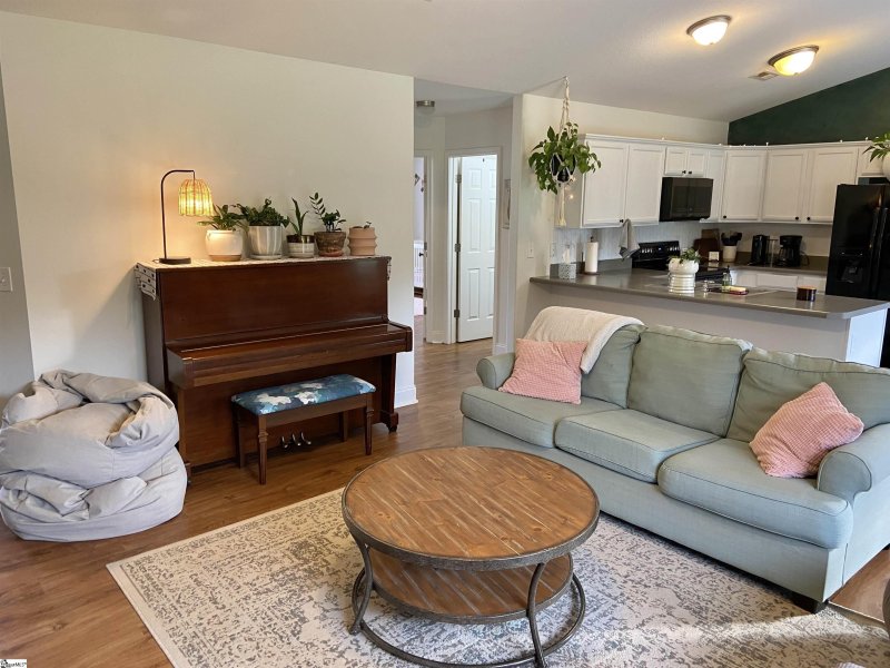 Property image 4 at 5 Camrose Drive, Greer, SC 29651