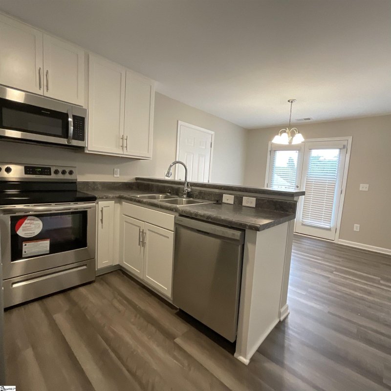 Property image 3 at 106 Walcott Street, Greenville, SC 29609