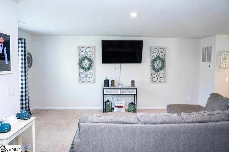 Property image 5 at 319 Skipton Street, Greenville, SC 29605