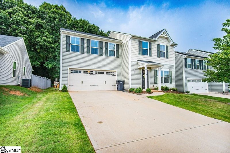 Property image 2 at 121 Portchester Lane, Greenville, SC 29650