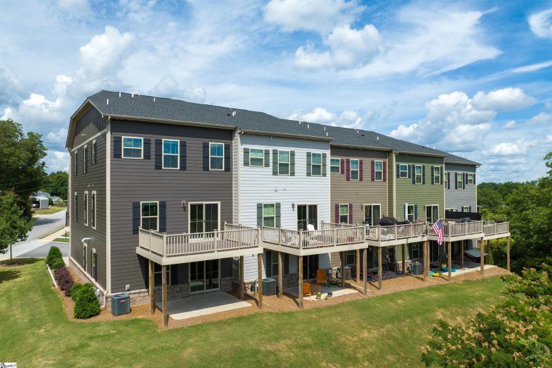 Property image 3 at 75 Itasca Drive, Greenville, SC 29609