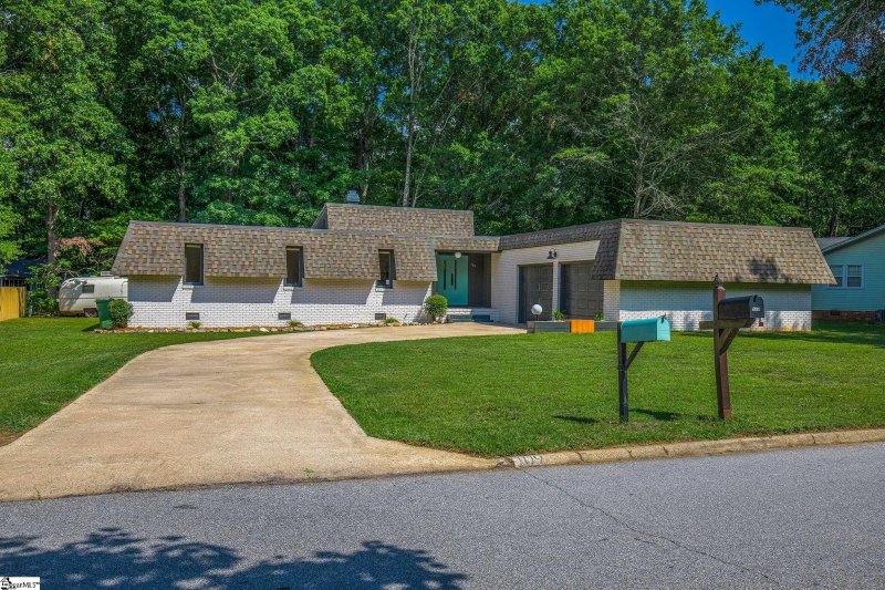 Property image 2 at 109 Gilder Creek Drive, Greenville, SC 29607-5428