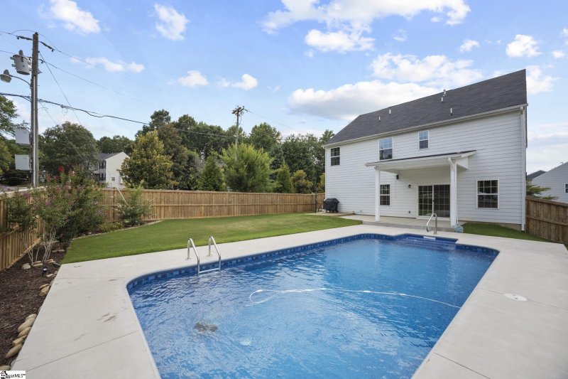Property image 4 at 2 Waters Run Lane, Simpsonville, SC 29681