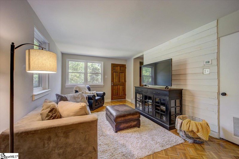 Property image 4 at 52 Faris Circle, Greenville, SC 29605