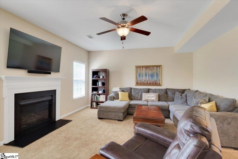 Property image 2 at 135 Hamilton Court, Easley, SC 29642-3066