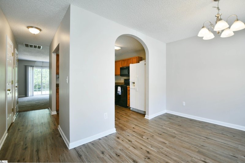 Property image 3 at 23 Maravista Avenue, Greenville, SC 29617