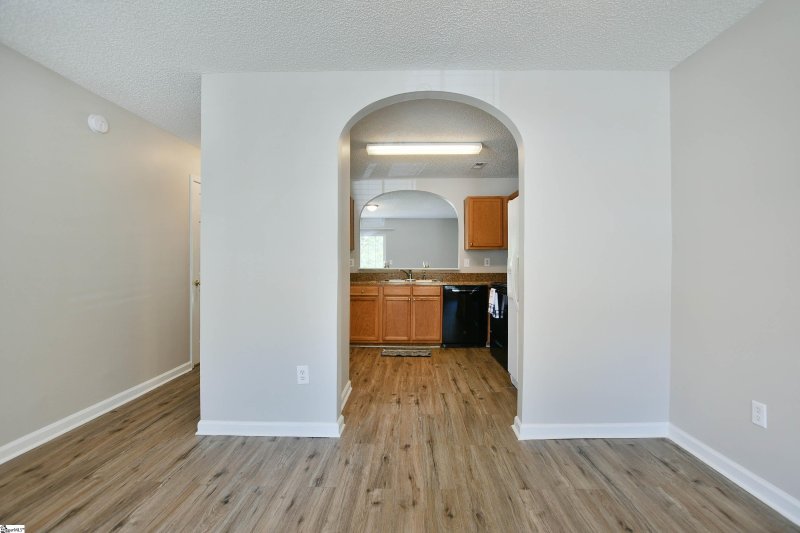 Property image 4 at 23 Maravista Avenue, Greenville, SC 29617