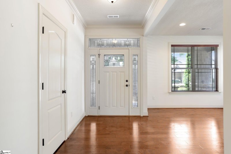 Property image 2 of 301 Ashler Drive in Greystone Cottages, Greer, SC 29650
