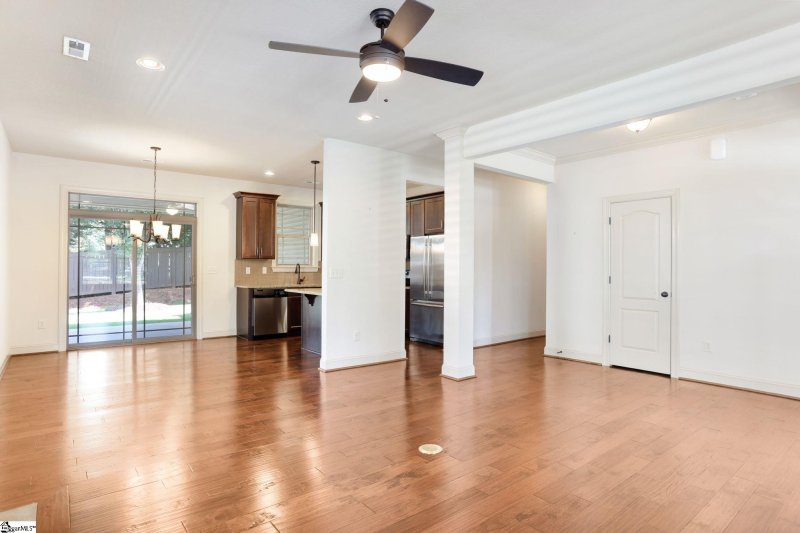 Property image 3 of 301 Ashler Drive in Greystone Cottages, Greer, SC 29650