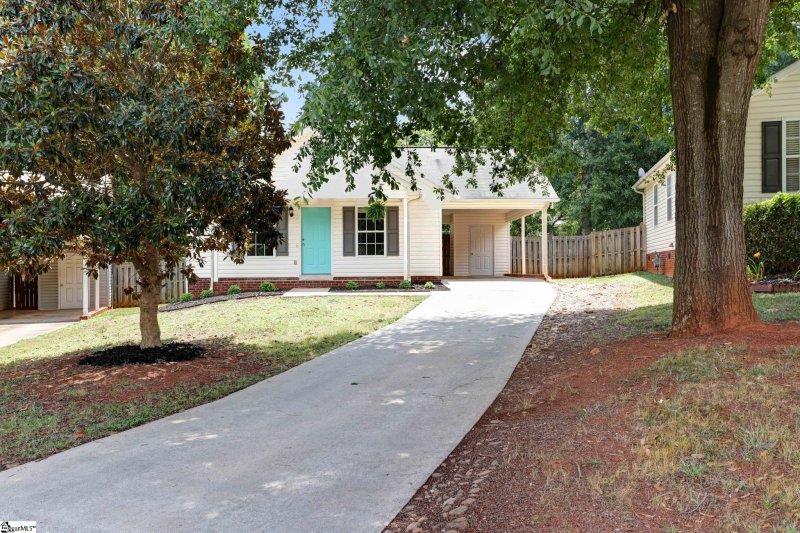 Property image 2 at 944 E Emerald Springs Drive, Boiling Springs, SC 29316-7200