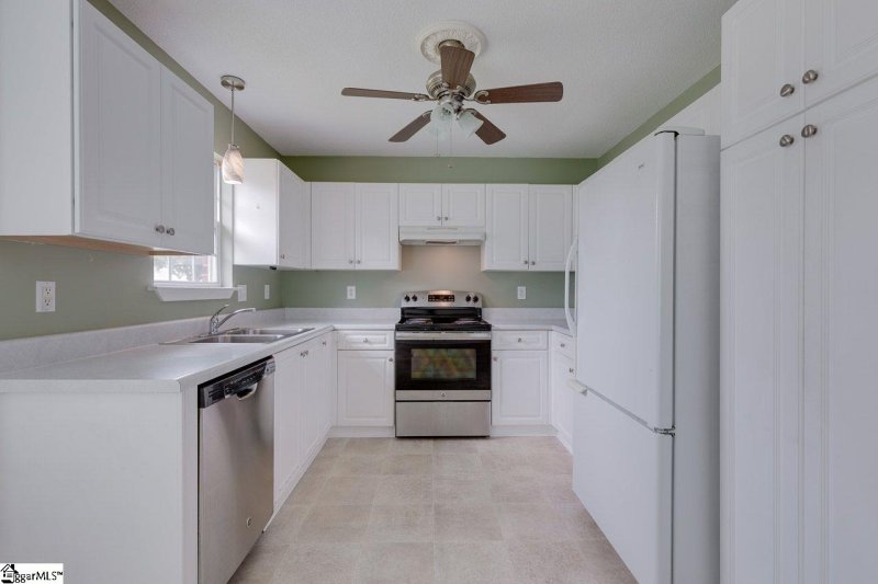 Property image 4 at 1 Little Fox Court, Greer, SC 29650