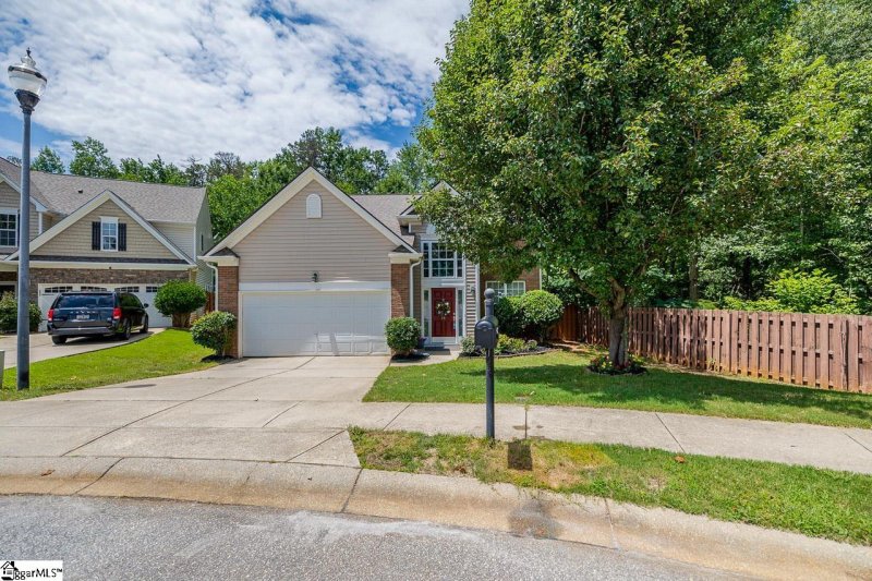 Property image 3 at 18 Valley Fall Court, Greer, SC 29650