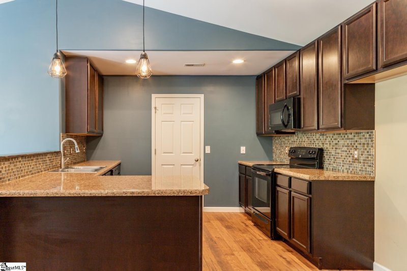 Property image 4 at 109 Mariner Court, Greer, SC 29650