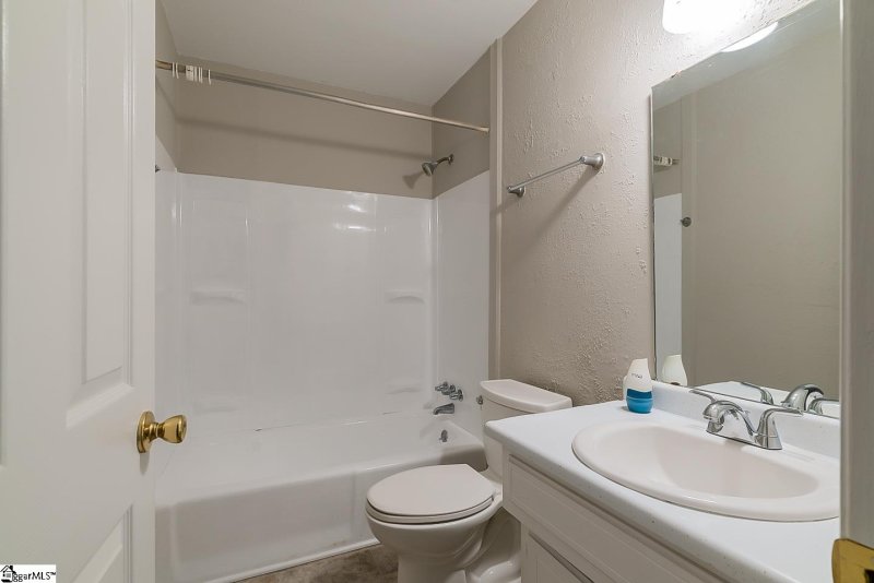 Property image 4 at 5 Prestbury Drive, Greenville, SC 29605