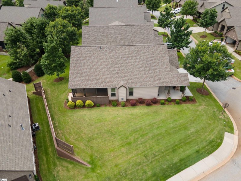 Property image 3 of 558 Ashler Drive in Greystone Cottages, Greer, SC 29651