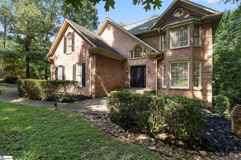 Property image 2 at 236 Bent Oak Way, Spartanburg, SC 29301